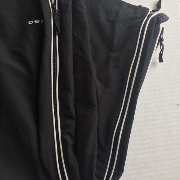 Bebe Workout Pants with Side Zippers - Picture 4 of 4